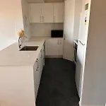 West End Apartment Spacious 2Bed, 2Bath Apartment With Secure Parking