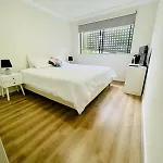 West End Apartment Spacious 2Bed, 2Bath Apartment With Secure Parking