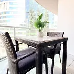 Direct Story Bridge Views - Sleeps 6 - Parking - Apartment *