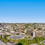 Immaculate Top Floor Views - 2Bed-2Bath-1Car-Pool