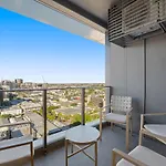 Immaculate Top Floor Views - 2Bed-2Bath-1Car-Pool