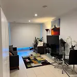 Ensuite In 2Bd 2Br 1 Pk Newstead