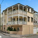 Modern Loft Hideaway 1Br Parking Bright Chic Springhill6