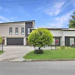 Cozy Sunnybank Base - Unit 3 | Near Shops & Eats