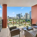 Modern 2Br City Retreat Heart Of Vibrant West End