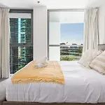 Oaks Luxury 2Br City Suite With Pool, Gym And Parking