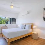 Bulimba Solace - Poolside Living By Brisbane River