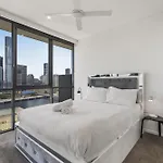 Stylish 2-bed In South Brisbane