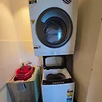 Upper Skyrise Unit Cbd Pool Gym