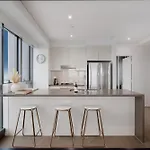 Dreamy Skyline Views-Pool Sauna Gym-Meriton Soleil