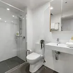 Cs - Gorgeous Views 2br W Parking, Pool & Gym Apartment *