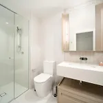1bedroom Sip In Style In Queens Wharf - Level 33 With And River View