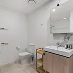 Stylish 2-bed In South Brisbane