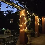 One Bdrm Garden & Piano Apt