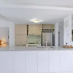 Apartment Bulimba Solace - Poolside Living By River