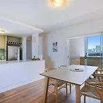 Bulimba Solace - Poolside Living By River *