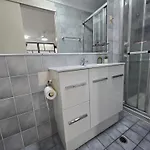 Floor# Full Aircon# Cat# Bues# Park # Uni * Brisbane