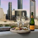 Cs - Gorgeous Views 2br W Parking, Pool & Gym