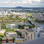 1bedroom Sip In Style In Queens Wharf - Level 33 With And River View Apartment