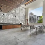 Stylish 2-bed In South Apartment