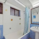 One Bdrm Garden & Piano Apt