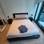 Upper Skyrise Unit Cbd Pool Gym * Brisbane