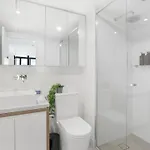 Valley Getaway - Rooftop Pool - Parking - Sleeps 6 * Brisbane