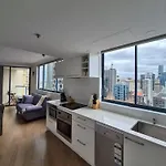 Pool & Gym & Parking * Brisbane