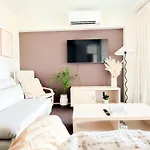 Direct Story Bridge Views - Sleeps 6 - Parking - Apartment Brisbane