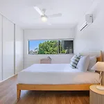 Bulimba Solace - Poolside Living By River * Brisbane