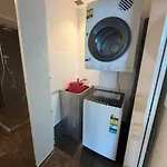 Apartment Skyrise Upper Floor Infinite Pool Brisbane
