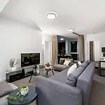 Apartment Dusk A Luxury 2bed 2bath Cbd Sky With Pool Parking And *