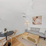 Cavendish Apartment *