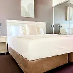 Direct Story Bridge Views - Sleeps 6 - Parking - * Brisbane