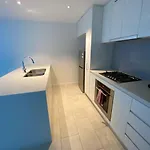 Apartment Skyrise Upper Floor Infinite Pool *
