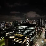 Exec Apartment Walk To Rna & King St, Pool, Gym, Parkng