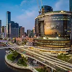 Tokyo Calm Elegant Cbd Escape At Queens Wharf