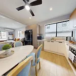 Cozy House Cannon Hill , 3 Bed, And Just 13 Mins From Airport And 15 Mins From Cbd Holiday home *
