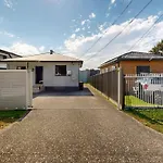 Cozy House Cannon Hill , 3 Bed, And Just 13 Mins From Airport And 15 Mins From Cbd *