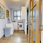 Cozy House Cannon Hill , 3 Bed, And Just 13 Mins From Airport And 15 Mins From Cbd Holiday home