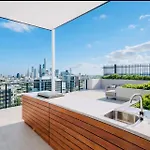 Stylish Newstead With Pool, Gym & Parking * Brisbane