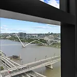 Cbd Luxury River View 1bed The One Apartment *