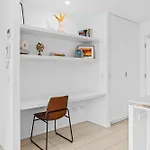 Southbank Apt King And Sofa Bed With Free Parking