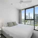 3-Bed City View Apt With Free Parking