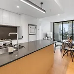 3-Bed City View Apt With Free Parking