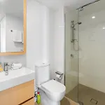 3-bed View With Free Parking