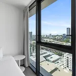 Apartment 3-bed View With Free Parking *
