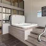 3-bed View With Free Parking Apartment Brisbane