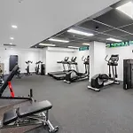3-bed View With Free Parking Apartment Brisbane