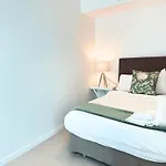 Lux Living In Heart Of Brisbane